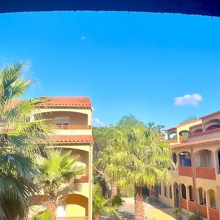 Malibu Village T2 Apartamento *