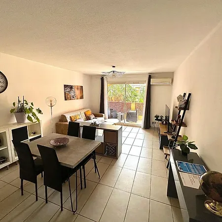 Malibu Village T2