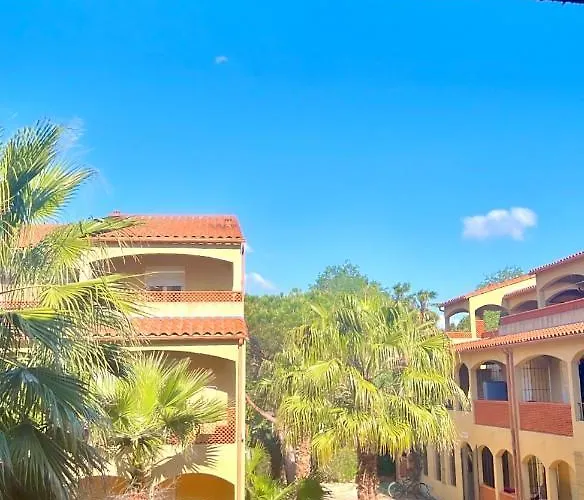 Malibu Village T2 דירה *
