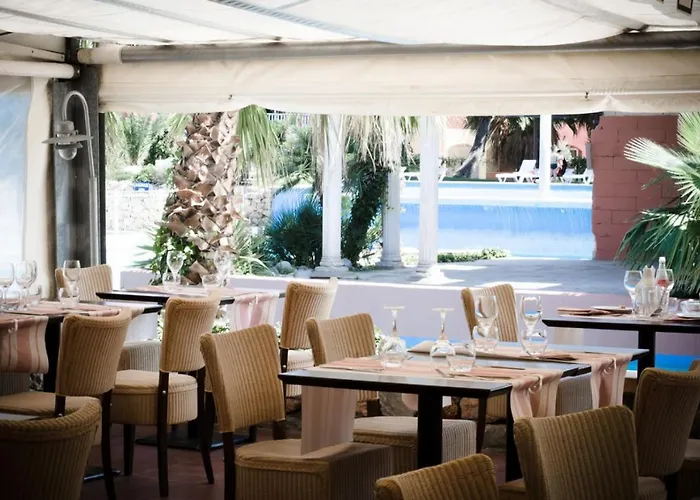 Malibu Village T2