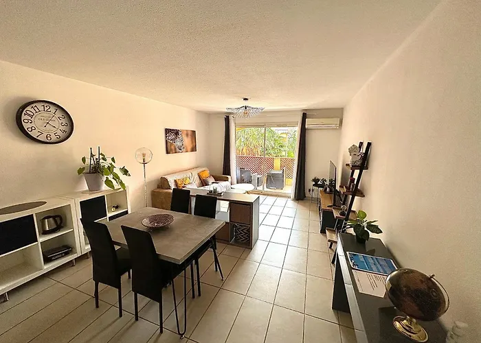 Malibu Village T2