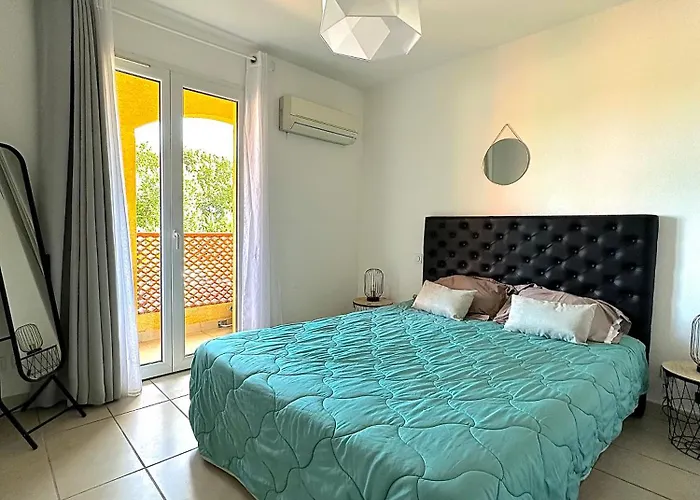 Malibu Village T2 קאנט אן רוסיון